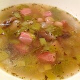 豆とネギとベーコンのスープ